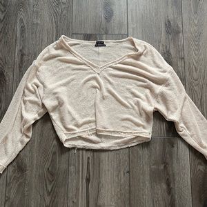 Urban v neck crop long sleeve
